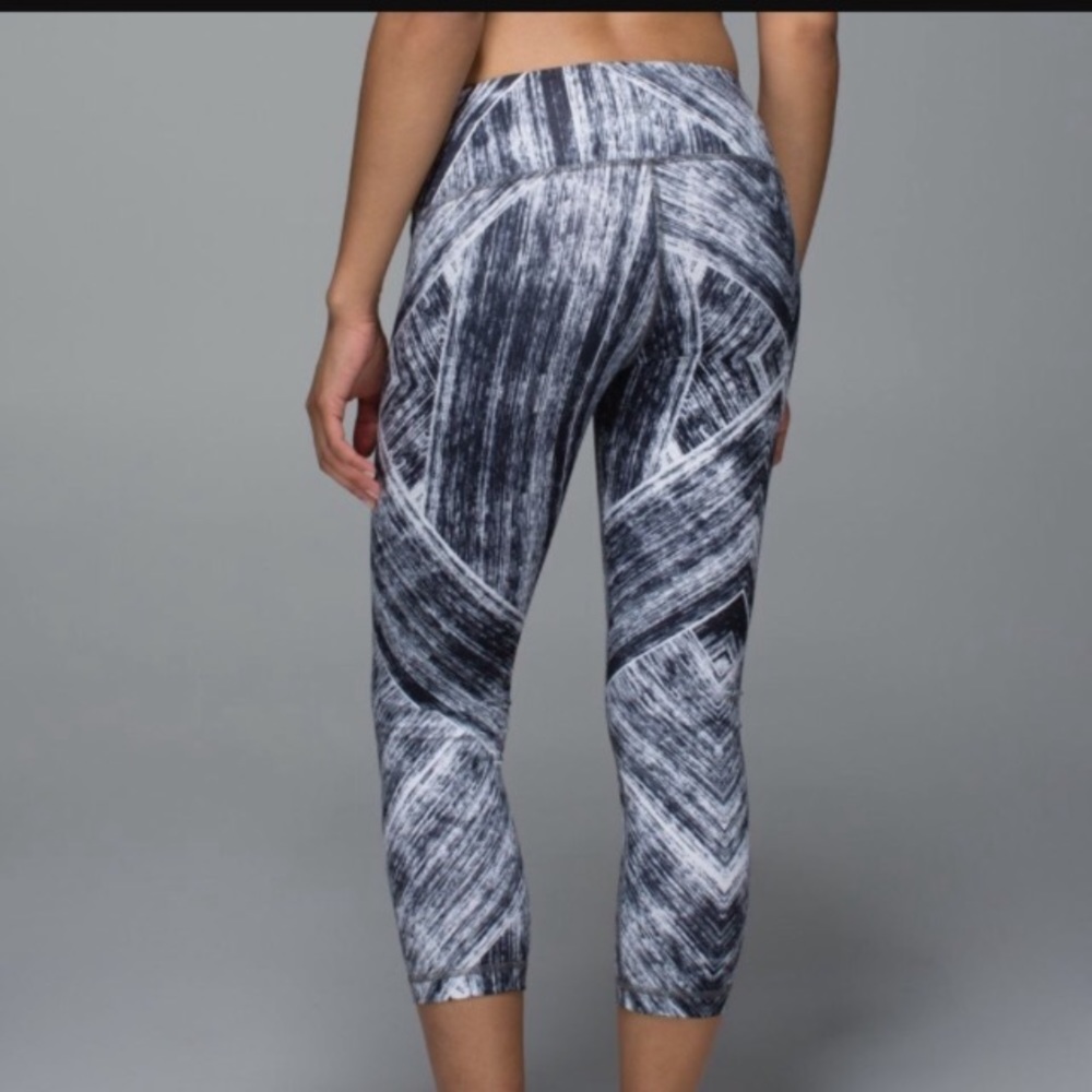 Lululemon Wunder Under Crop II Heatwave 8